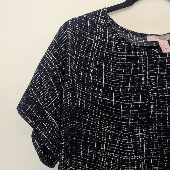 Forever 21 Contemporary Blouse Top Women's Black White Size Small - Picture 3 of 6